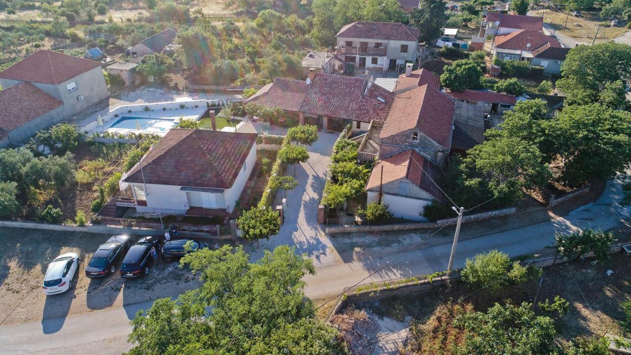 Villa Navita Augustinus With Pool Debeljak 外观 照片