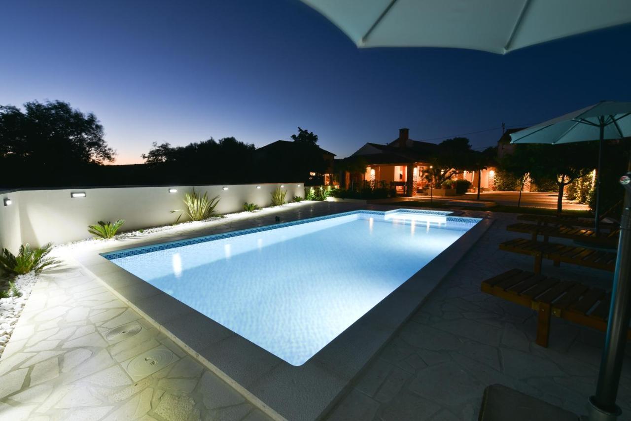 Villa Navita Augustinus With Pool Debeljak 外观 照片